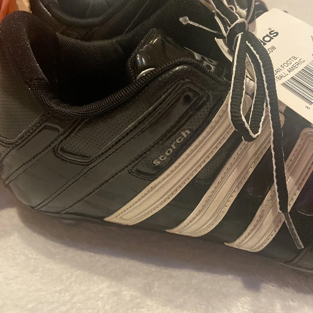 ADIDAS SCORCH NEW Size 9.5 Football Cleats